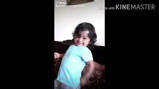 Mi niña bailando un tik Tok