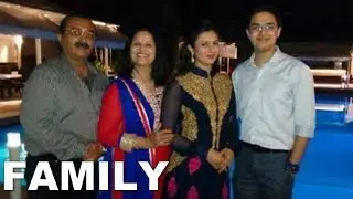 Divyanka Tripathi Family Photos - Father, Mother, Brother, Sister & Spouse