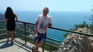 Нет! Я так хочу!! Не на лицо!!!