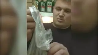 Амурчанин отведал доширак со змеей