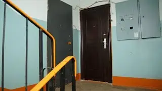 Шок!!! Мать 40 минут не открывает дверь отцу  увидеться с сыном!!! 