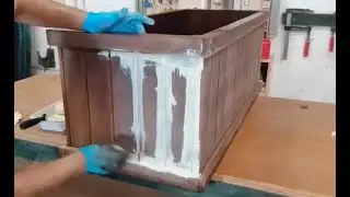 Como reparar un mueble viejo con pintura de agua, tinta y barniz transparente