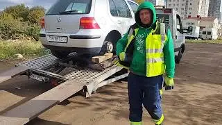 Погрузка на эвакуатор Минск автомобиля без колеса, с тележкой