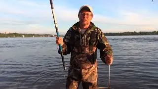 Ночью с удочкой за густерой. Рыбалка со светлячком на Волге. Костерок, романтика...
