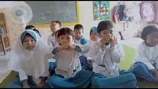 TK part 2 Zeze Zia. si Zia usil banget tangannya