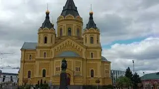 Пасхальное хоровое пение в соборе А. Невского