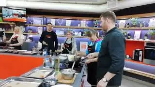 Как правильно подкидывать блины