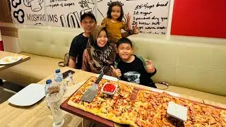 Makan Pizza Hut I Meter Di Pizza Hut Prabumulih I Limo Pizza