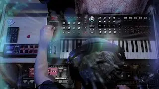 Hydrasynth Pure Chaos - headphones recommended