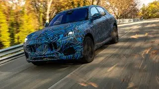 Maserati Grecale (2022) driving