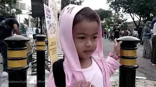 Video cinematic anak belajar ngevlog
