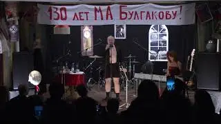Коньяк на скаку и бутылка рома 