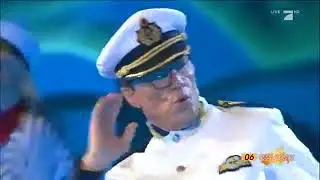 Captain Wolfgang Lippert Dances Hip Hop - Deutschland Tanzt