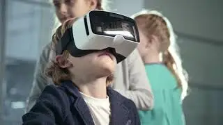 A Boy Wearing A Virtual Reality Headset | 4K Free Stock Footage | Videvo Stock Video