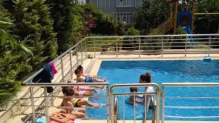 Asya yüzme öğreniyor 🏊🏊