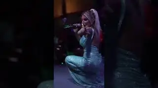 irem derici sahneye giriyor!