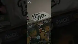complete set - alice in wonderland exclusive funko pops + sealed sodas w/chance of chase