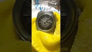 Cleaning  and removing scratches from watch crystal part 2.