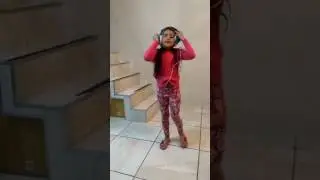 Isabela cantando embromeition