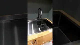 Мойка с гладким наклонным крылом - легко убирать, а излишки воды стекут сами.