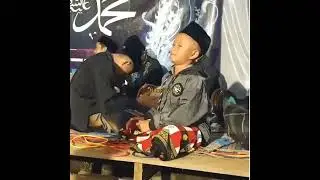 Santuy! Anak Kecil Menikmati Lagu dan Iringan Rebana