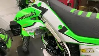 Part 4 - video Completed restoration on 2005 KX125 almost every Piece of bike is new, Lectron & more