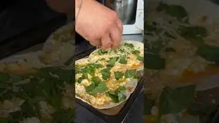 ЛЕПЕШКА С СЫРОМ И ШПИНАТОМ