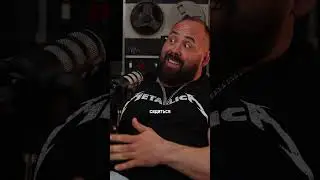 Начал приставать в метро #shorts