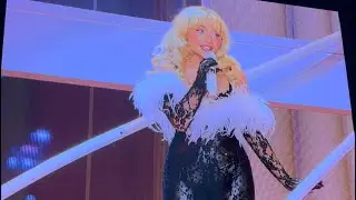 Sabrina Carpenter - Feather (Short N Sweet Tour Philly)