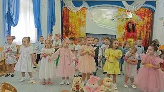 "Дождик на ладошке" Евтодьевой Аллы / средняя гр/