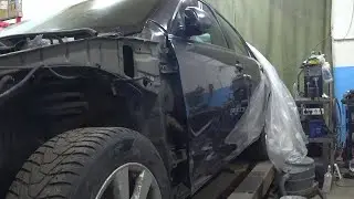 Toyota camry 40 из тотала в идеал. Ржавые передние двери.