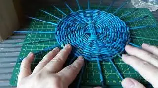 Круглое дно из газетных трубочек