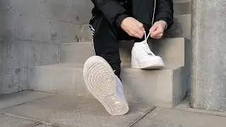 On the Stairs with my AF1 SUPREME and white SOCKS