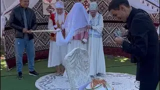 Мынандай беташар масқара ғой Асаба Рауанды тонаған Ақын Асет 🔥🔥🔥