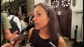 Reconocen los logros de la surfista guatemalteca Polly Ralda