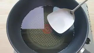 Dip the spatula in oil and you'll be shocked at the results