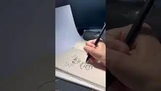 Haciendo dibujos random en mi sketchbook