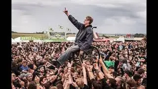Awesome Wheelchair  crowd Surfers 🤘🤘 #mademyday