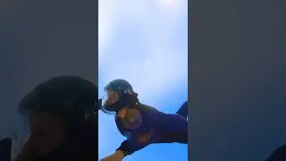 Отправь тому, кто еще не летал 😎 freezone.net 👈 #windtunnel #indoorskydiving #полеты #аэротруба
