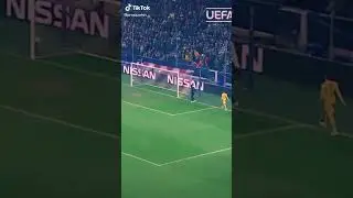 Гол Салаха с нулевого угла