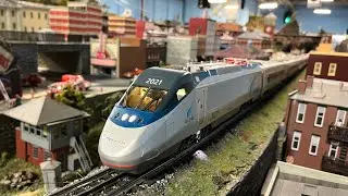 Lionel Legacy Acela High Speed Train Runs to Gotham