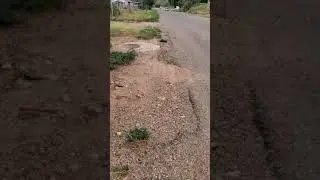 WALKING DOWN A ROAD IN BUCK ASS NOWHERE TEXAS (CRAZY) (WACKY) (4K 60FPS)