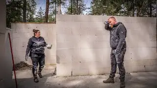 Neue Wände für die Waldhütte - der Rohbau steht