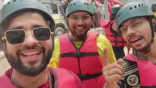 Rafting in Rishikesh for the first time 😍 Maja aagya #vlog