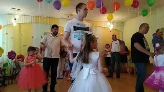 Ульянкен выпускной!!!Часть 11!!!Танец папы и дочки!!!