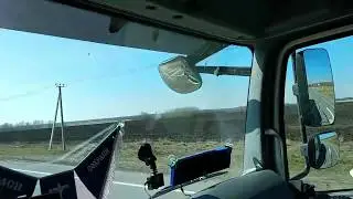 20. Long-distance truck. Trailer slightly broken. Outdoor recreation)