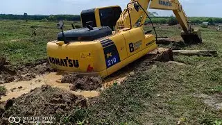 ลุ้นระทึก!!!เอาขึ้นยังไง???Komatsu Pc200-8 ติดหล่ม Excavator 3 มีนาคม ค.ศ. 2019