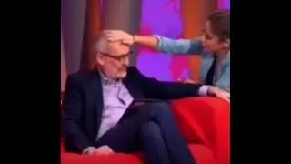 Он просто старенький и устал