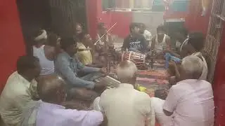 Surendra byash ki ka baba tuhu damru kiye bajailiyay