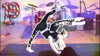 Contortion Routine At Christmas Talent Concert! || Jess & Naomi
